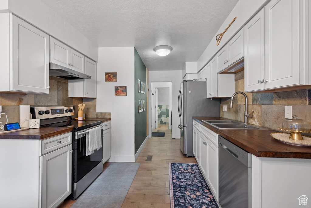 Photo 10 for MLS #2115211 at 3477 Brookside Dr