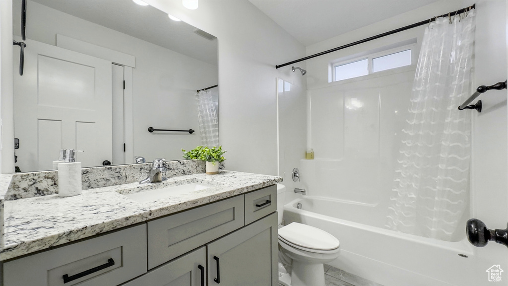 3881 N CHAPMAN DR Eagle Mountain, UT 84005