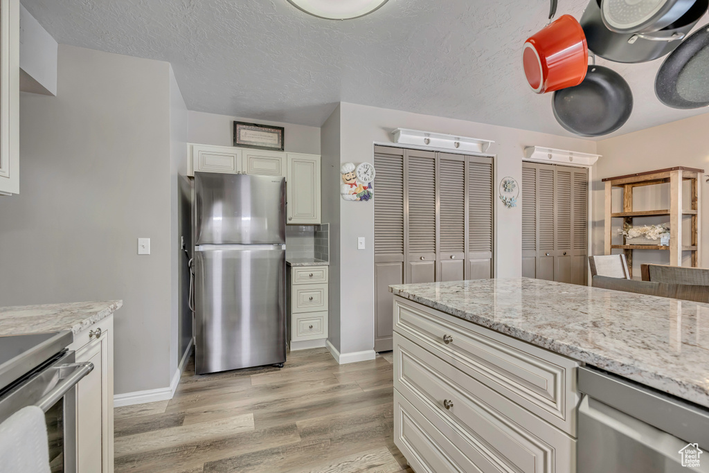Photo 8 for MLS #2115222 at 6886 S 670 East