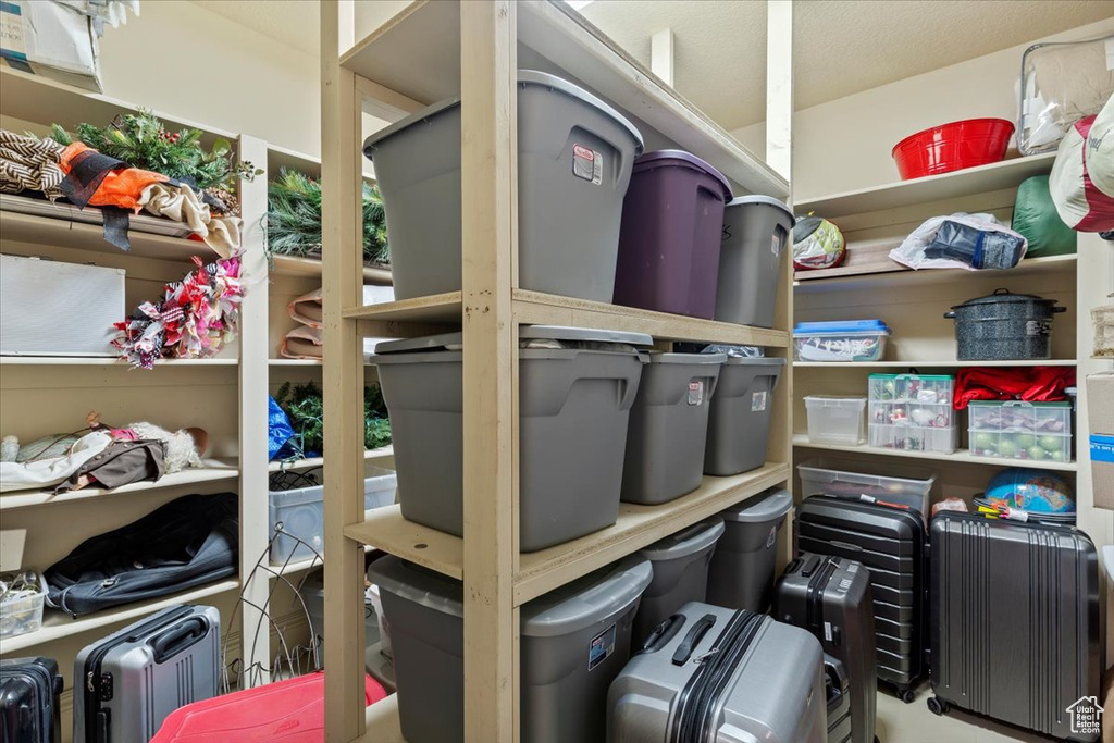 Photo 54 for MLS #2115231 at 1542 S Valley View Dr