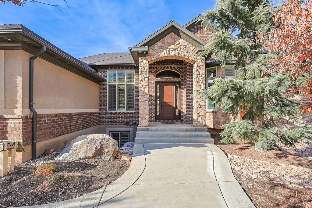 1542 S VALLEY VIEW DR Perry, UT 84302