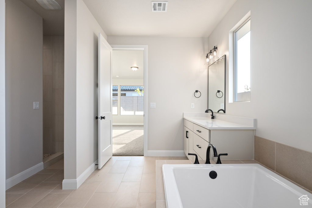 Photo 13 for MLS #2115233 at 1545 Daylight St #129