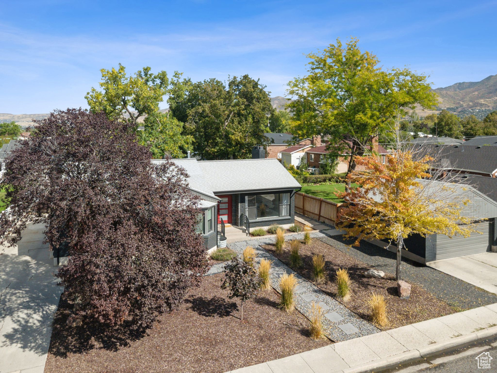 1821 E BOSHAM LN Salt Lake City, UT 84106