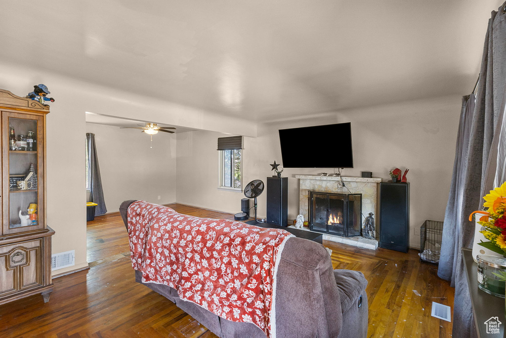 354 S 100 W Tooele, UT 84074