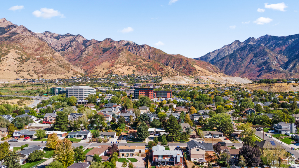 6552 S 2520 E Cottonwood Heights, UT 84121