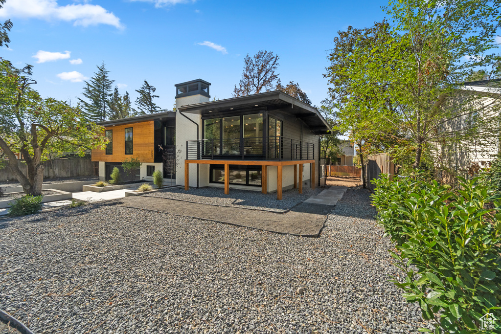 6552 S 2520 E Cottonwood Heights, UT 84121