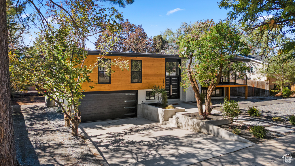 6552 S 2520 E Cottonwood Heights, UT 84121