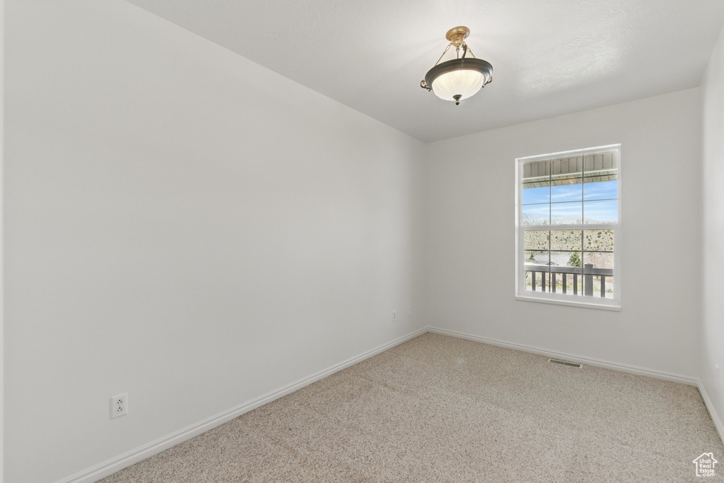 151 S HAULAGE RD Eureka, UT 84628