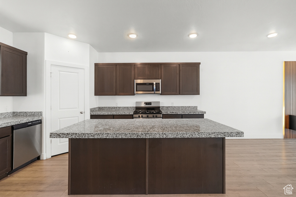 5290 N FOLKSTONE DR Eagle Mountain, UT 84005