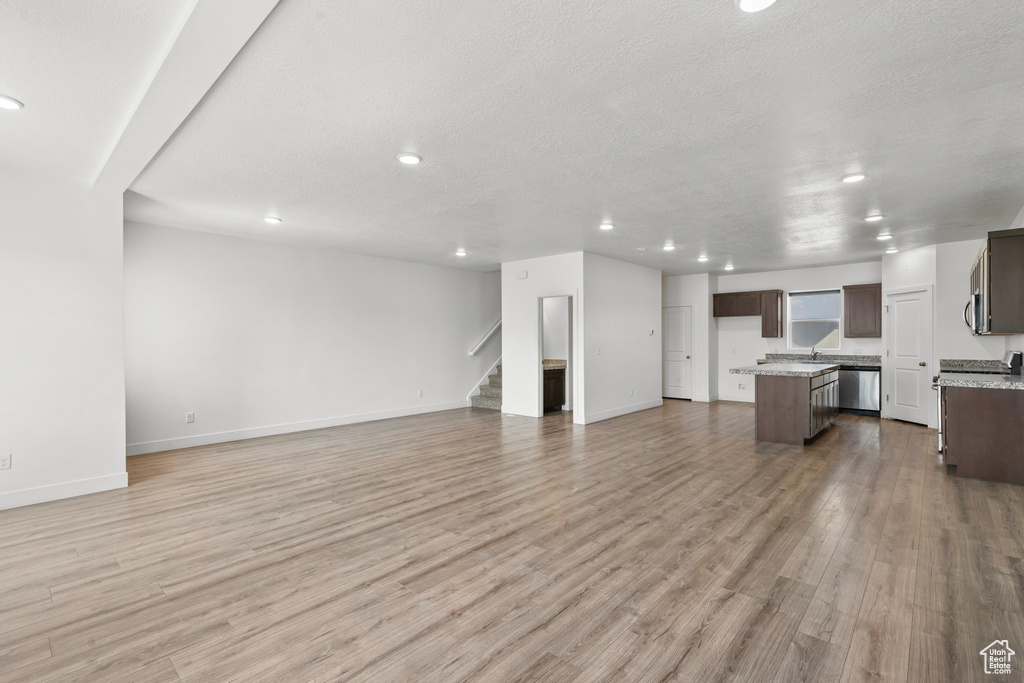 5290 N FOLKSTONE DR Eagle Mountain, UT 84005