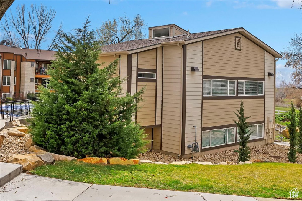 Photo 18 for MLS #2115320 at 2438 S Elizabeth St #2