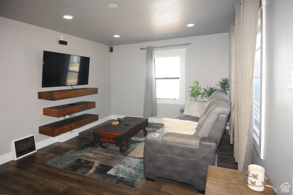 Photo 2 for MLS #2115324 at 1107 Jefferson Ave
