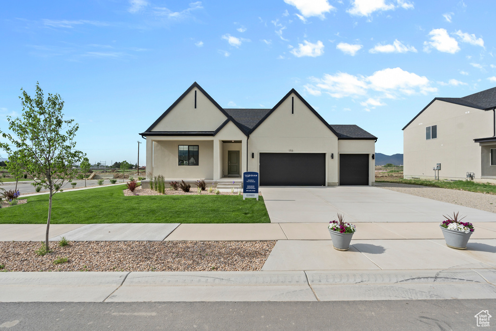 Photo 1 for MLS #2115325 at 4195 W 1575 South #204