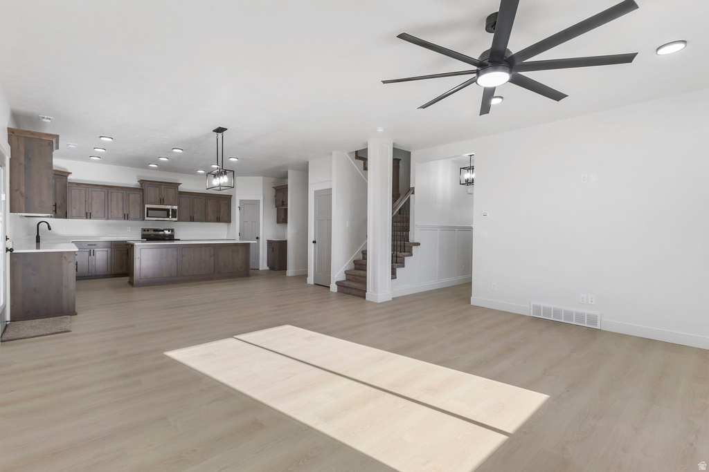 1923 W 1340 N Clinton, UT 84015