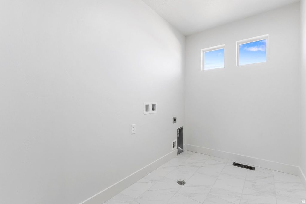 1923 W 1340 N Clinton, UT 84015