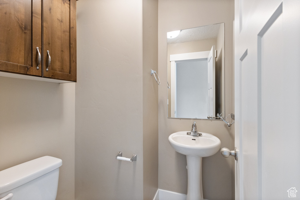 1607 W BEAMON West Jordan, UT 84084