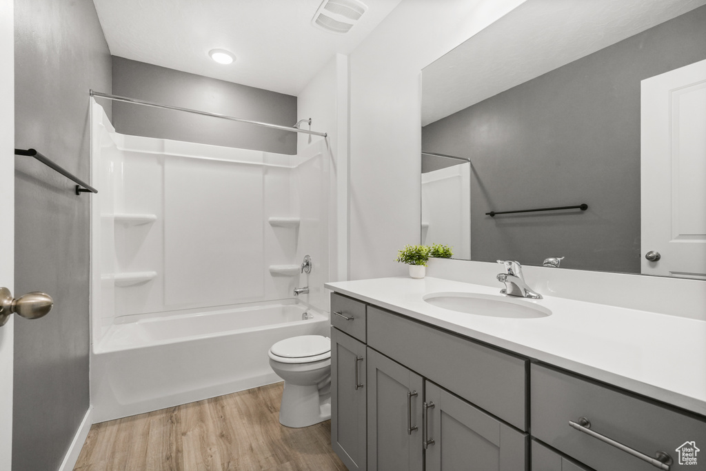 Photo 12 for MLS #2115338 at 1086 E Seaside St