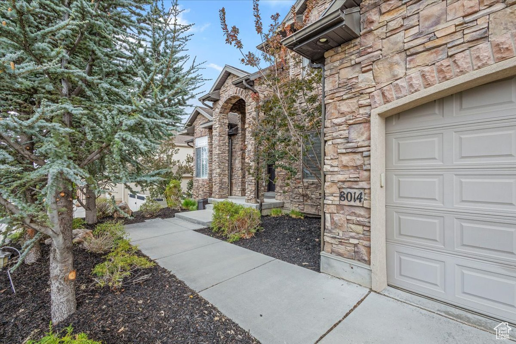 Photo 2 for MLS #2115345 at 8014 S Overton Dr
