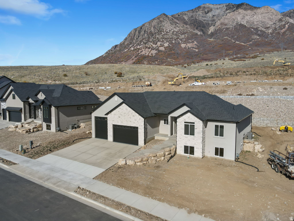 638 E MOUNTAIN ROAD North Ogden, UT 84414