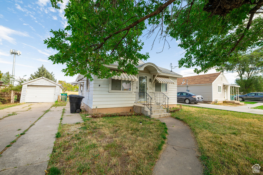 Photo 3 for MLS #2115349 at 762 W 300 North