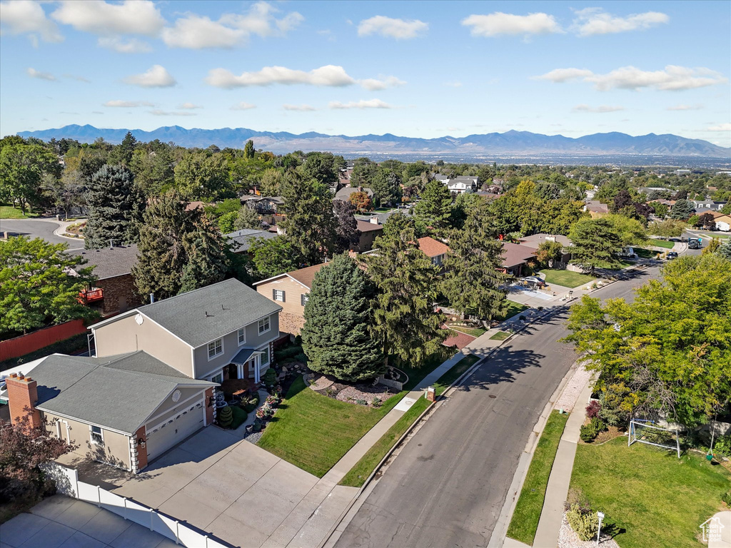 2134 E SOMERSET DR Cottonwood Heights, UT 84121