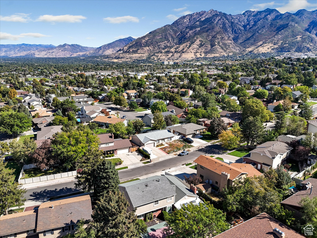 2134 E SOMERSET DR Cottonwood Heights, UT 84121