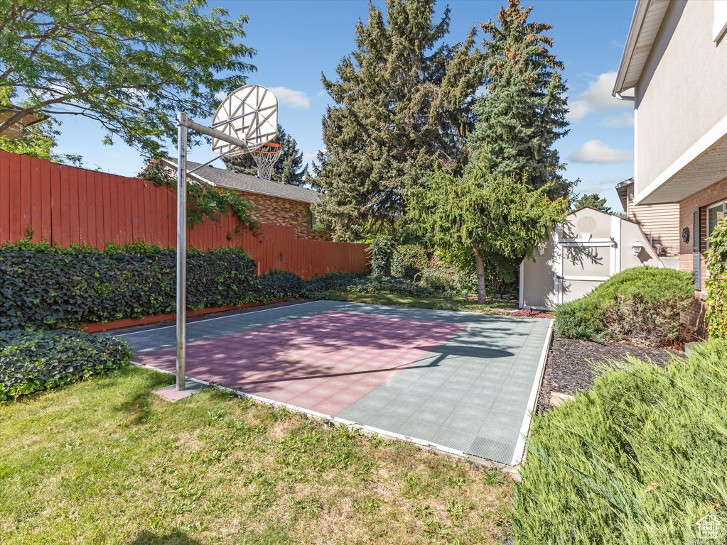2134 E SOMERSET DR Cottonwood Heights, UT 84121
