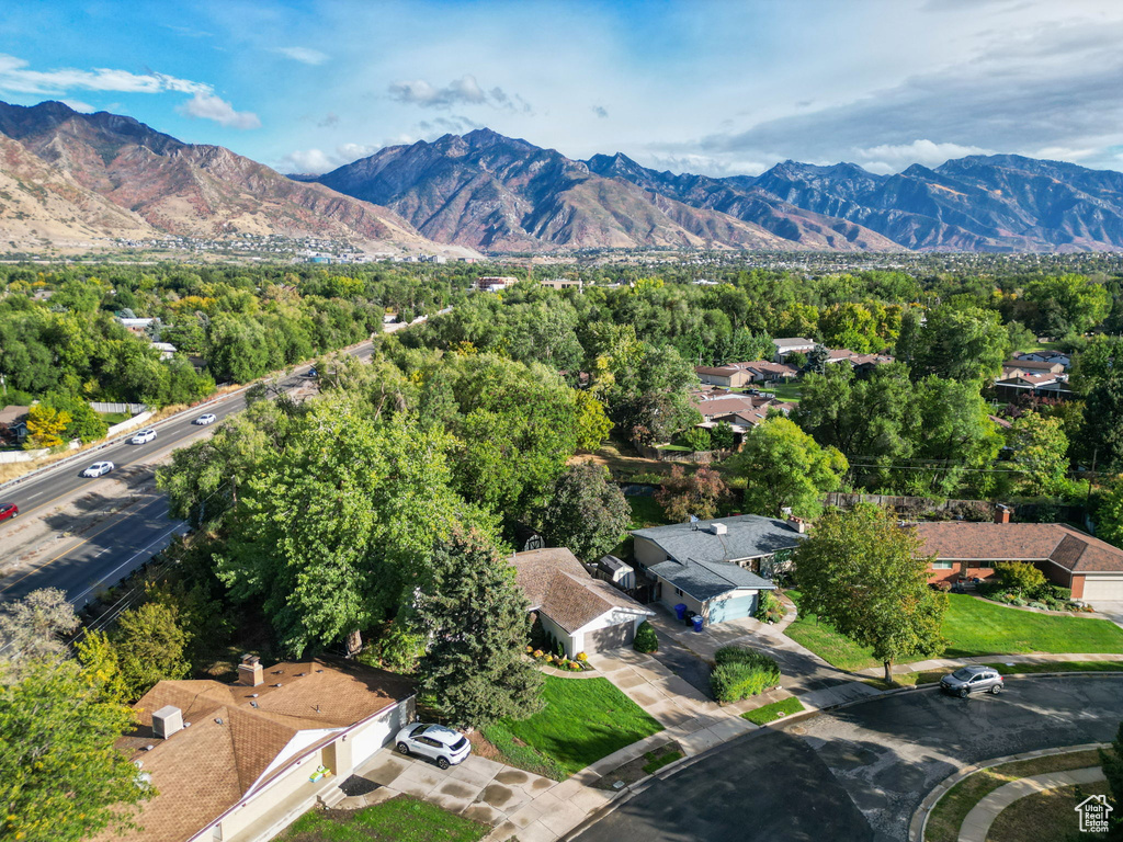 5895 S DENARLES CIR Murray, UT 84121