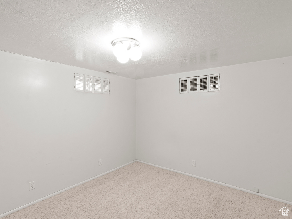 10442 S CARNATION DR White City, UT 84094