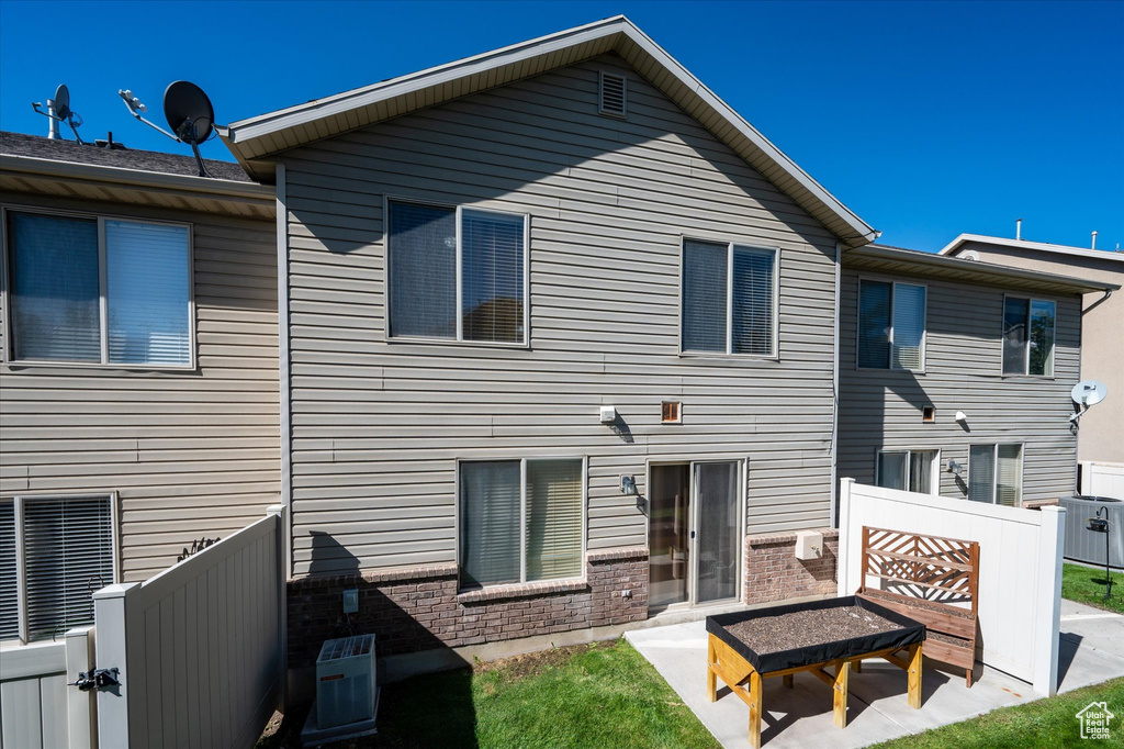 2048 N EVANS COVE LOOP Layton, UT 84041