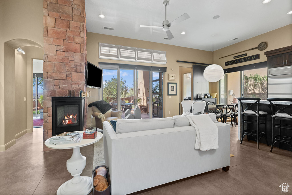 Photo 7 for MLS #2115398 at 2139 W Cougar Rock Cir #135