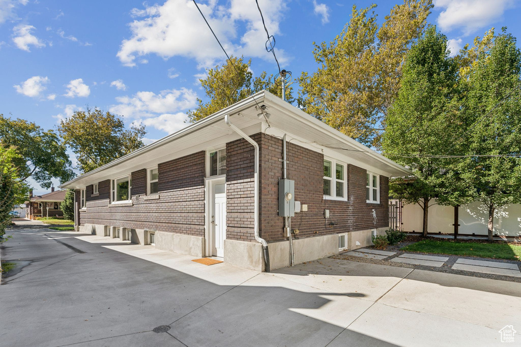 1041 E YALE AVE Salt Lake City, UT 84105