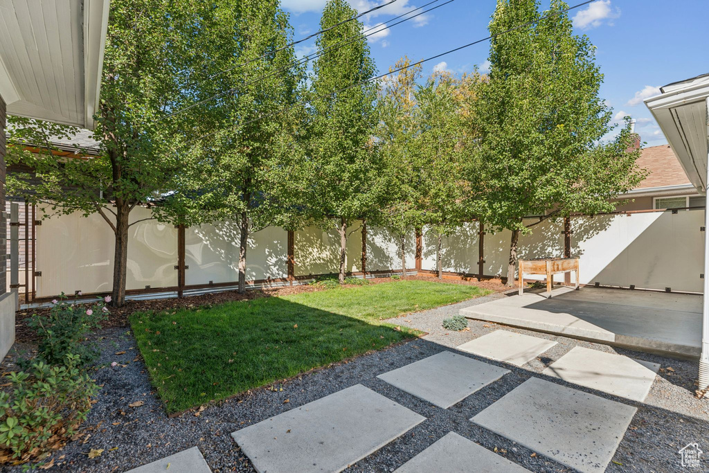 1041 E YALE AVE Salt Lake City, UT 84105
