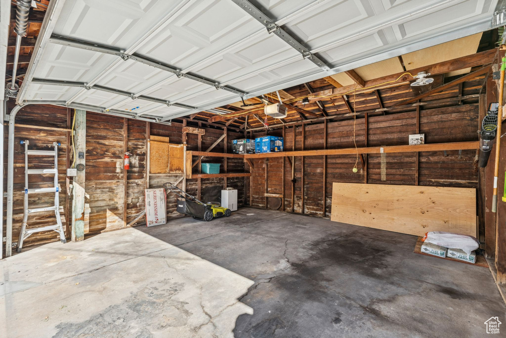 1041 E YALE AVE Salt Lake City, UT 84105