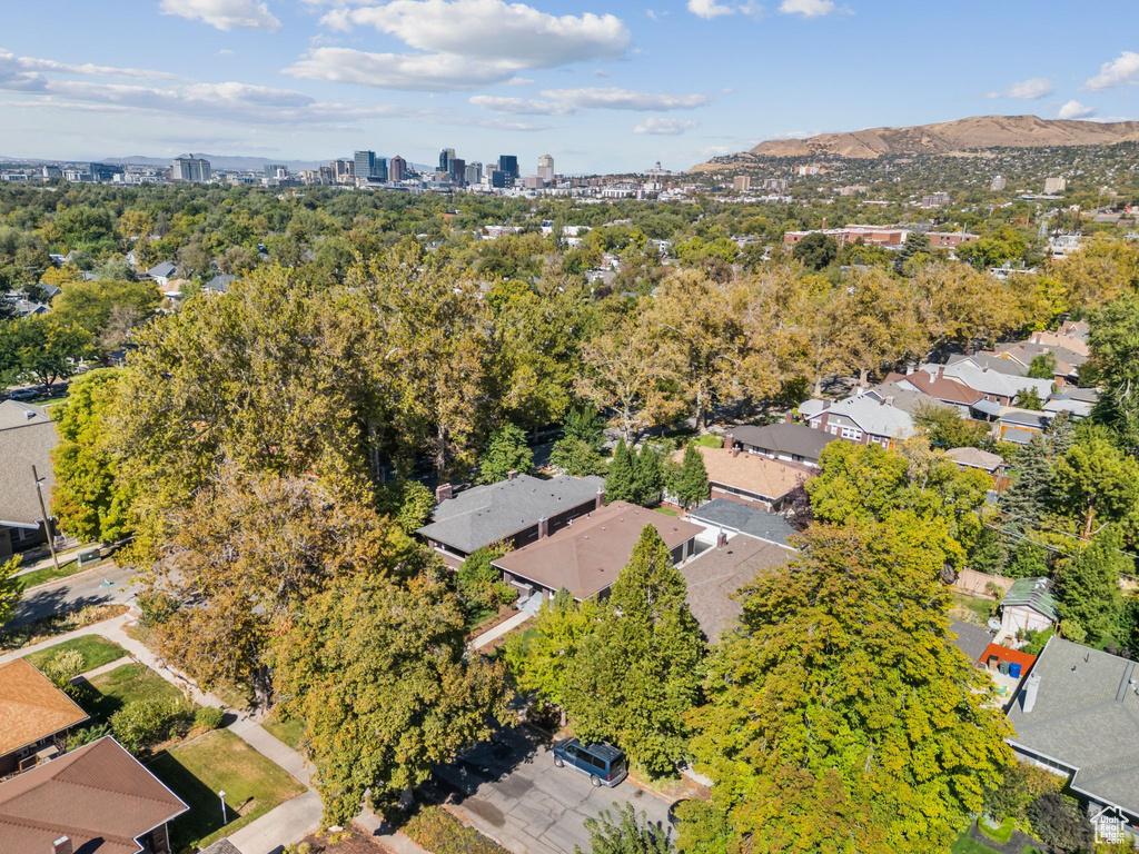 1041 E YALE AVE Salt Lake City, UT 84105