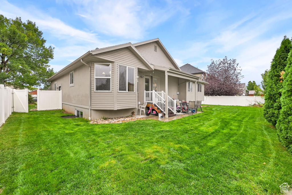 Photo 21 for MLS #2115414 at 871 W 3875 South