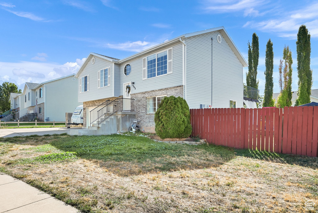 482 W 275 N Clearfield, UT 84015