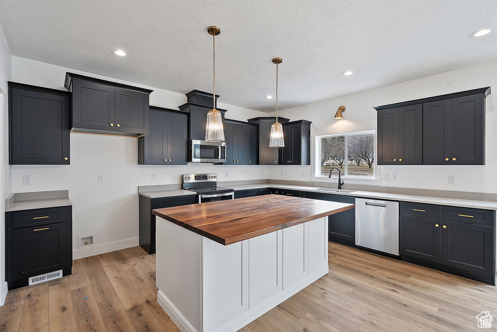 3062 W SOLACE ST Syracuse, UT 84075