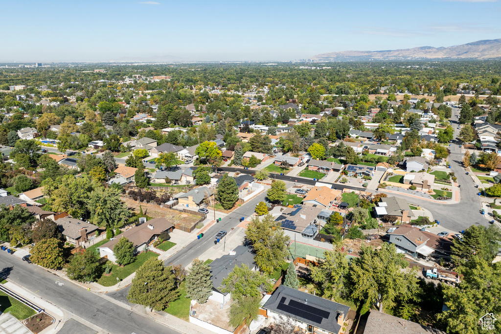 6701 S 2445 E Cottonwood Heights, UT 84121