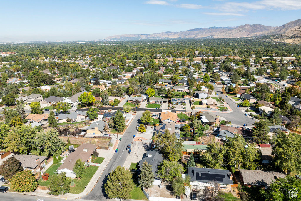 6701 S 2445 E Cottonwood Heights, UT 84121