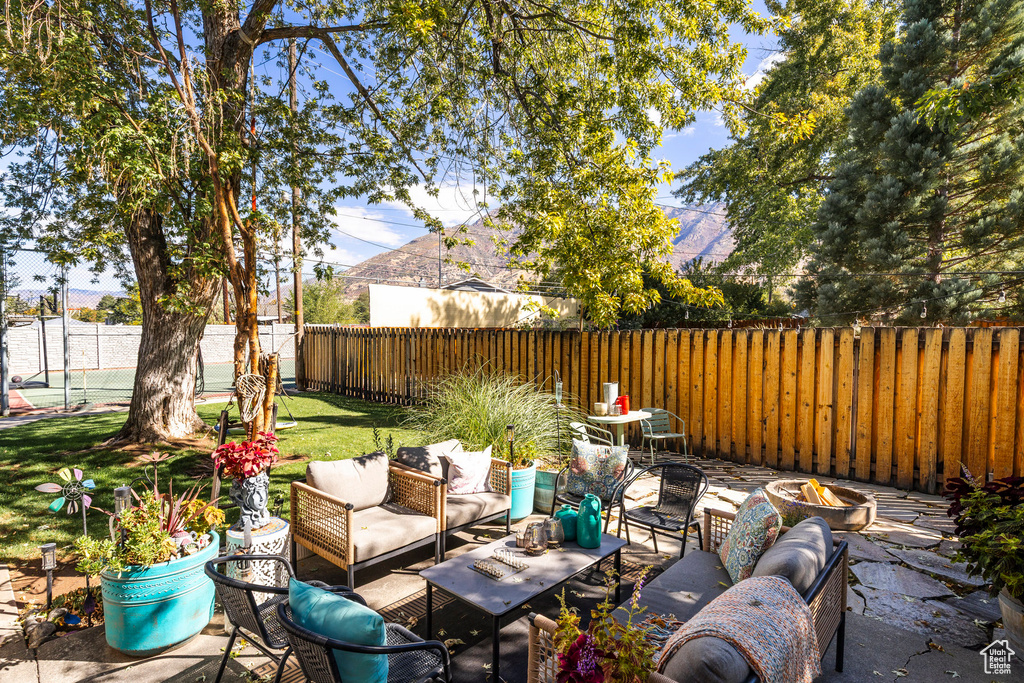 6701 S 2445 E Cottonwood Heights, UT 84121