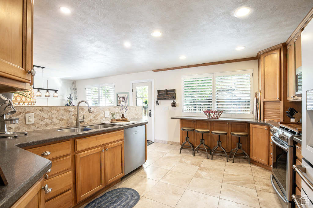 6701 S 2445 E Cottonwood Heights, UT 84121