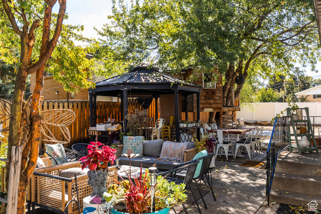 6701 S 2445 E Cottonwood Heights, UT 84121