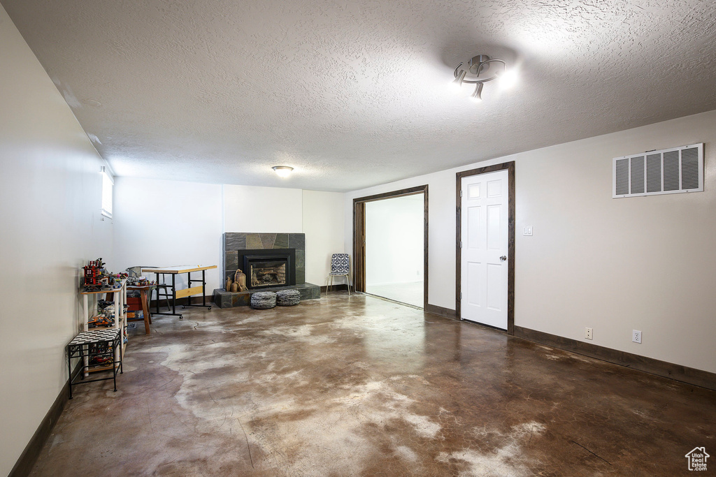 6701 S 2445 E Cottonwood Heights, UT 84121