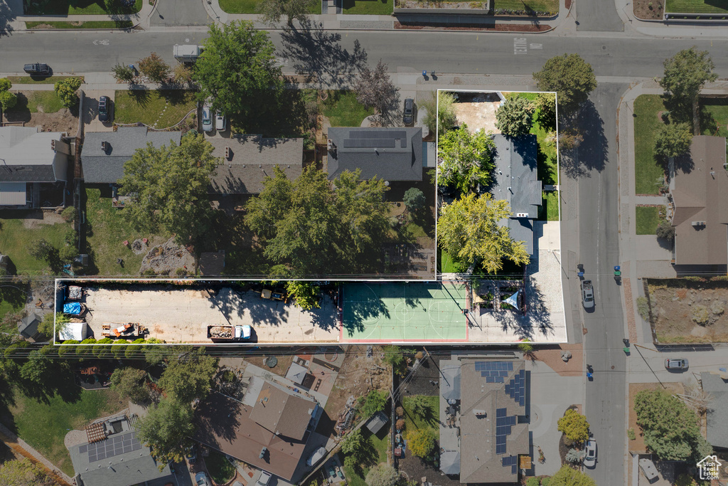 6701 S 2445 E Cottonwood Heights, UT 84121