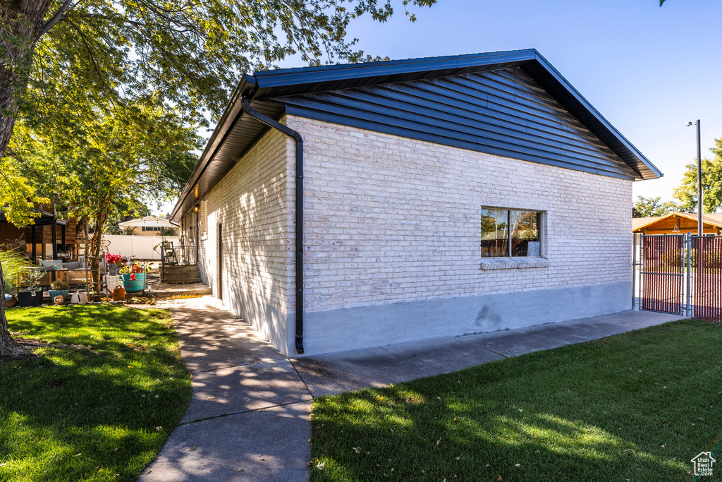 6701 S 2445 E Cottonwood Heights, UT 84121