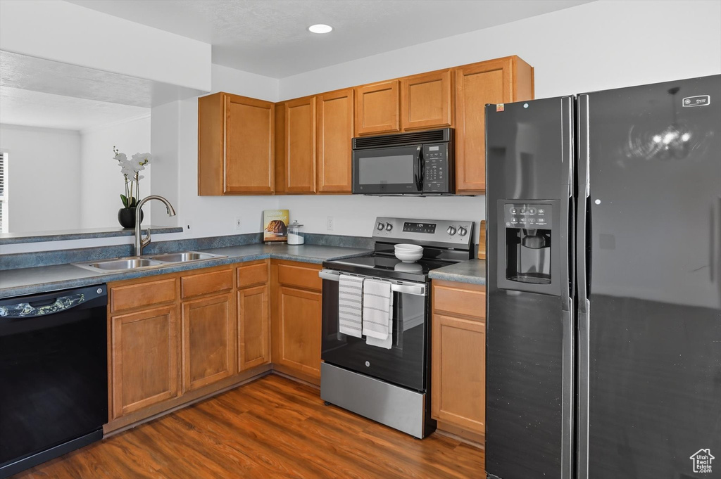 Photo 6 for MLS #2115447 at 337 E Braidhill Dr