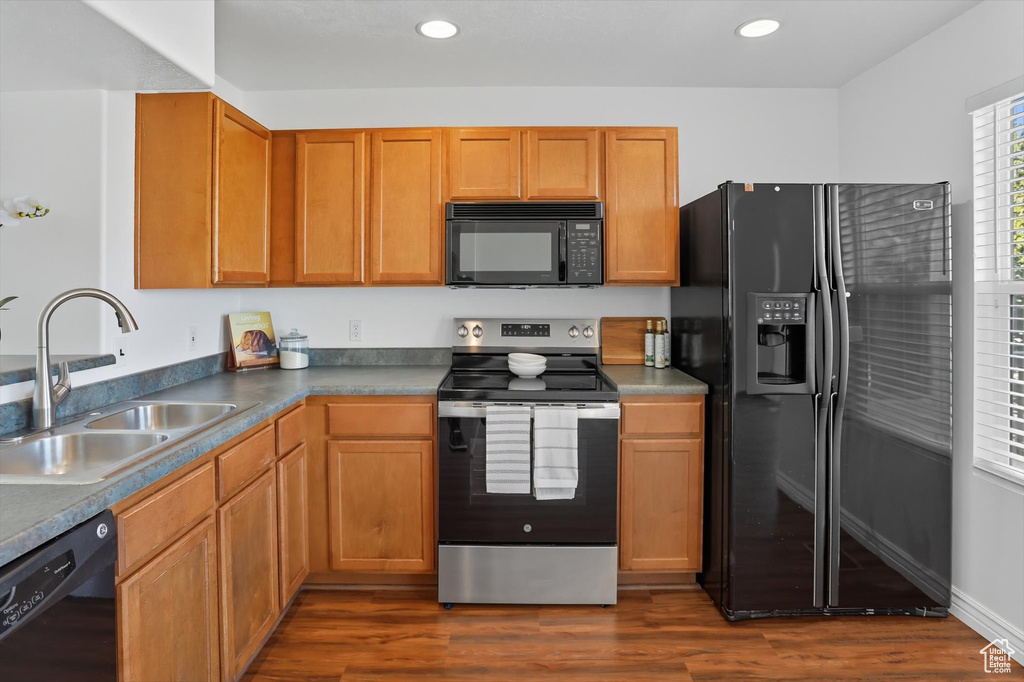 Photo 5 for MLS #2115447 at 337 E Braidhill Dr