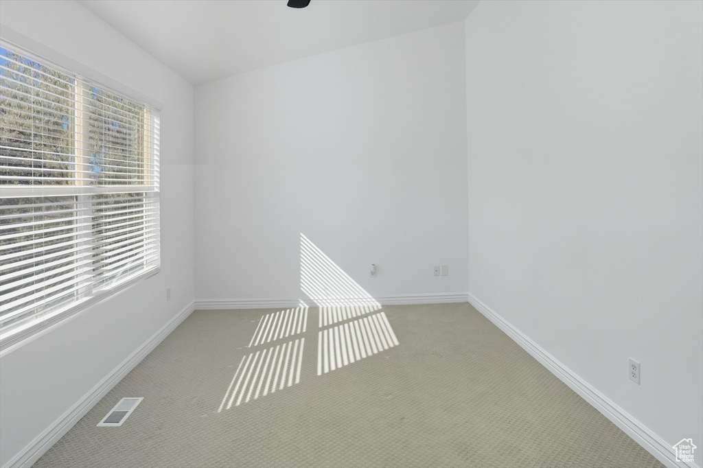 Photo 10 for MLS #2115447 at 337 E Braidhill Dr
