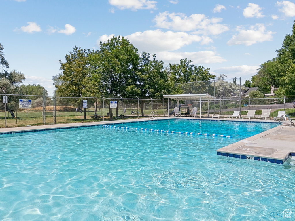 Photo 38 for MLS #2115452 at 832 E Three Fountains Dr #182
